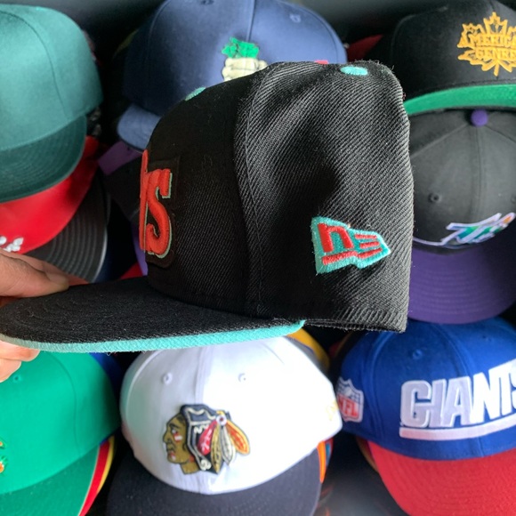 New Era Cleveland Cavs SnapBack - Picture 4 of 4